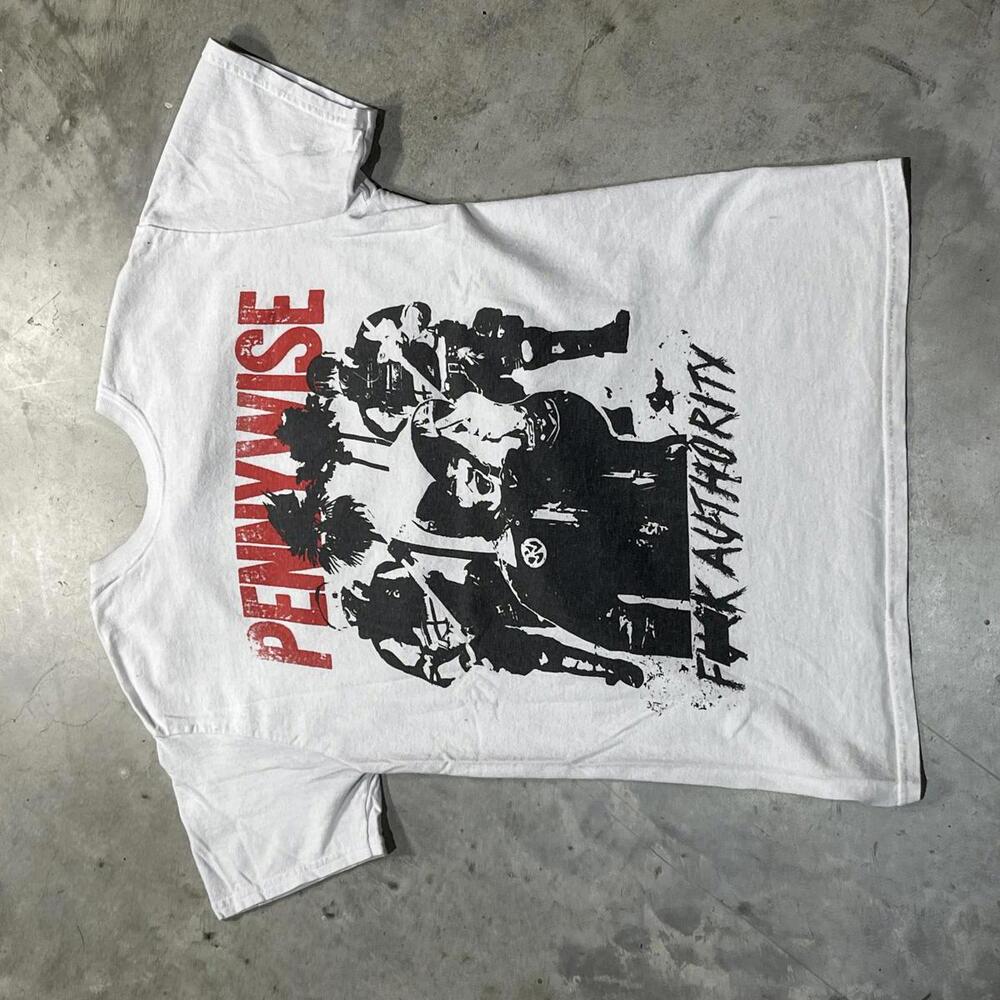 Pennywise Preowned Large T-shirt - Picture 2 of 4
